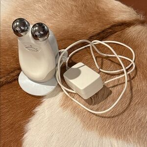 NuFace Toning Device in White with Silver Accents